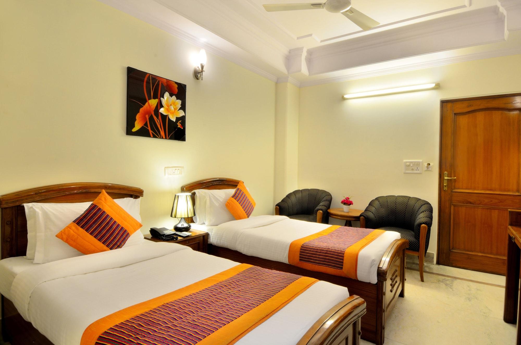 Hotel Pablas International, New Delhi, Near Metro エクステリア 写真