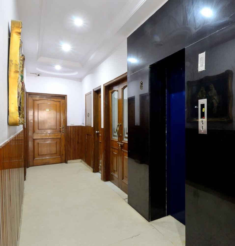 Hotel Pablas International, New Delhi, Near Metro エクステリア 写真
