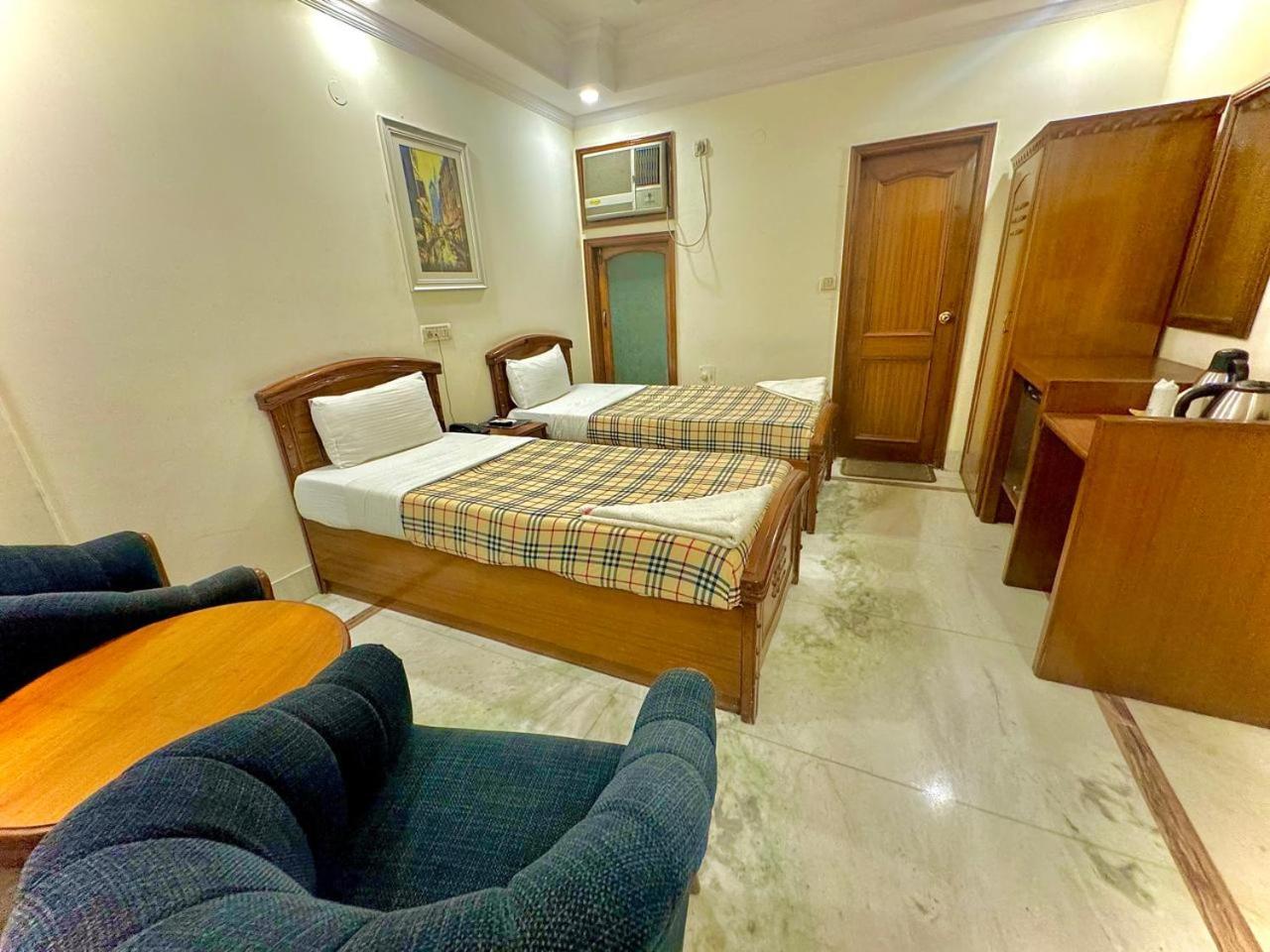 Hotel Pablas International, New Delhi, Near Metro エクステリア 写真