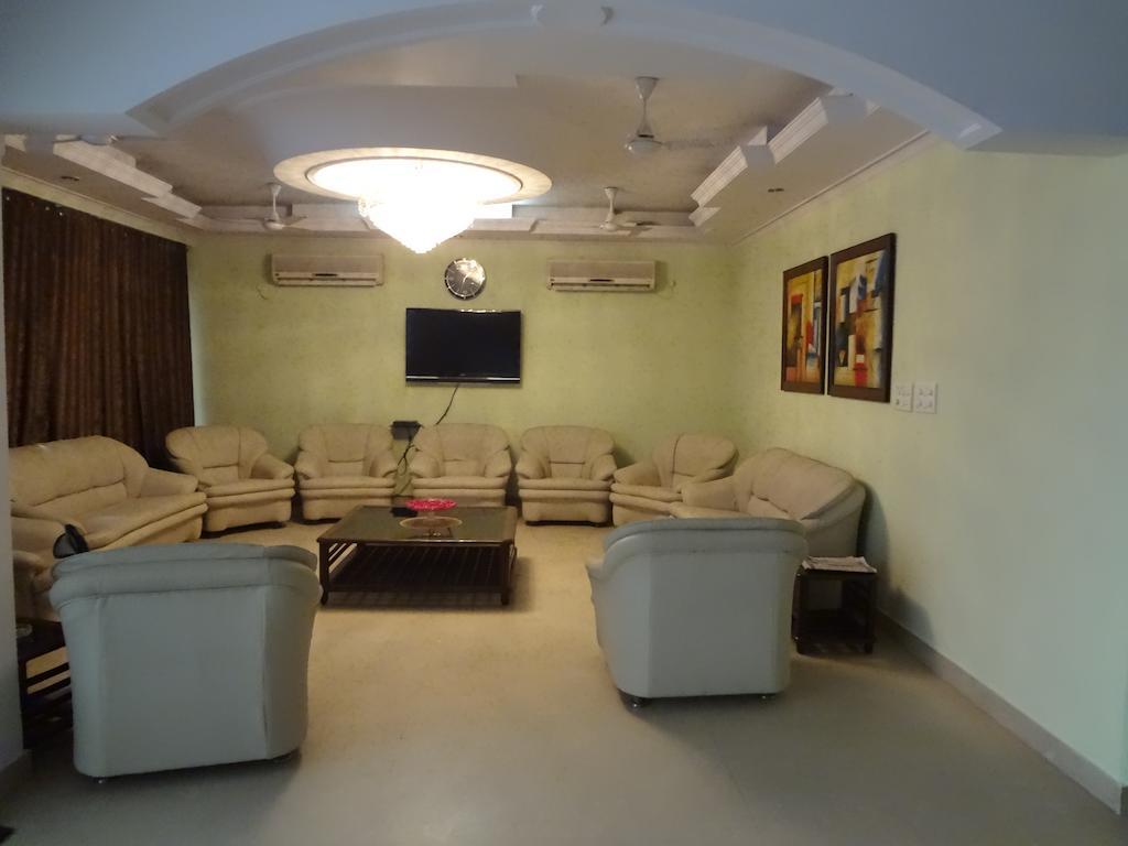 Hotel Pablas International, New Delhi, Near Metro エクステリア 写真