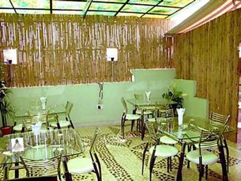 Hotel Pablas International, New Delhi, Near Metro エクステリア 写真