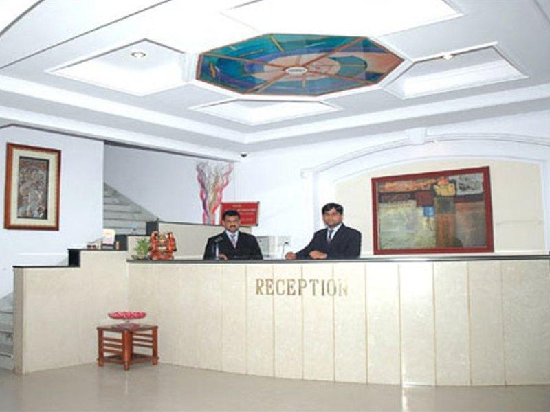 Hotel Pablas International, New Delhi, Near Metro エクステリア 写真