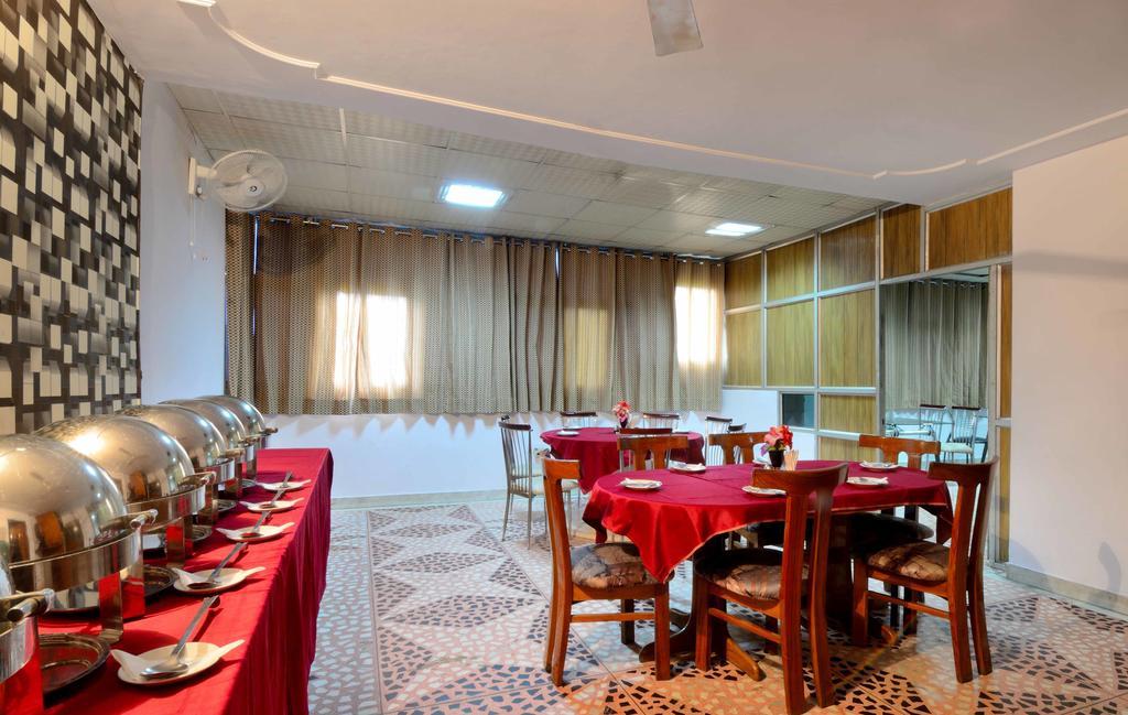 Hotel Pablas International, New Delhi, Near Metro エクステリア 写真