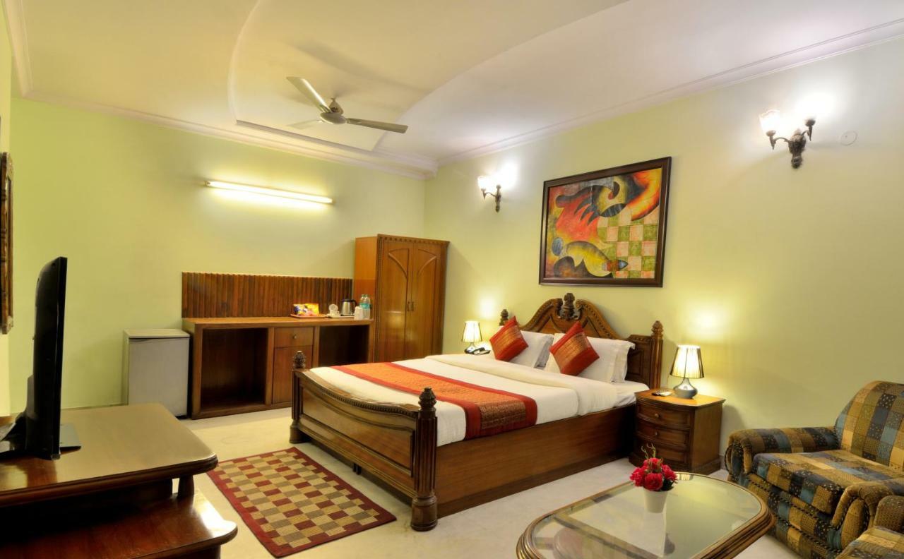 Hotel Pablas International, New Delhi, Near Metro エクステリア 写真