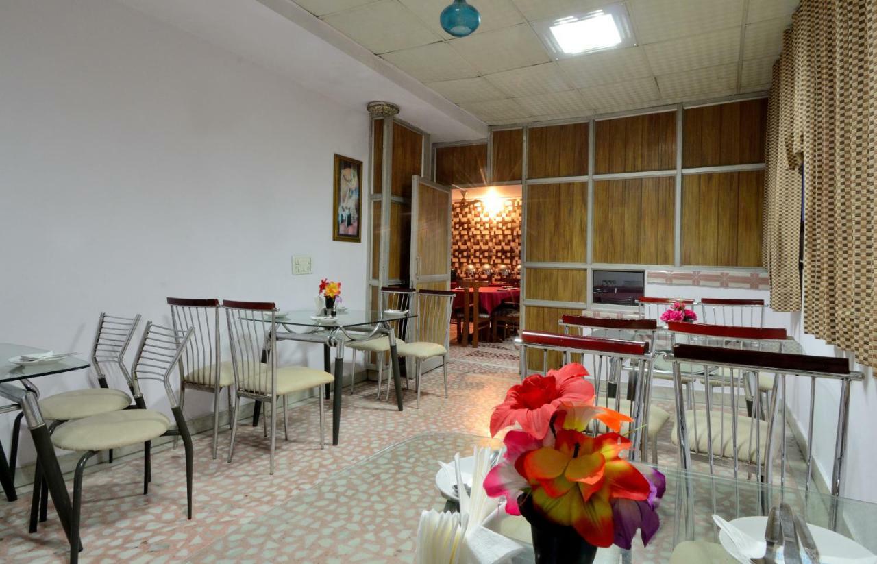 Hotel Pablas International, New Delhi, Near Metro エクステリア 写真