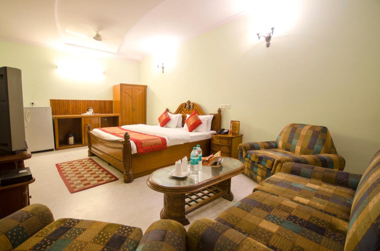 Hotel Pablas International, New Delhi, Near Metro エクステリア 写真